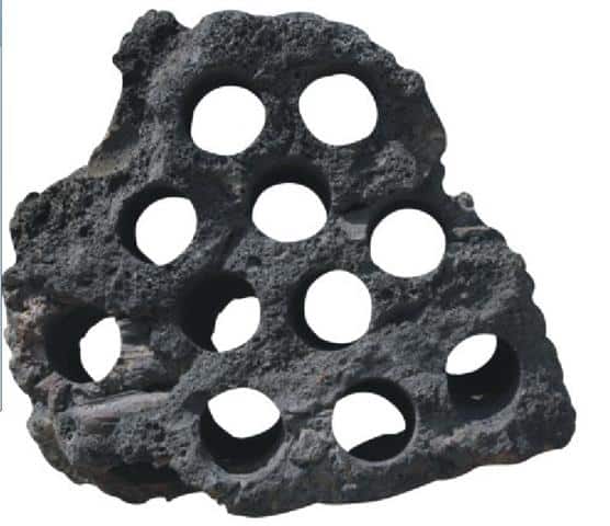 סלע מחורר שחור 30-40 ס"מ